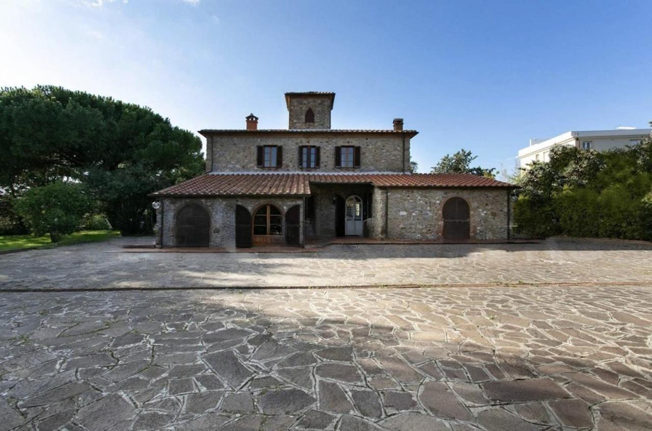 Maison Antoinette San Vincenzo Exterior photo