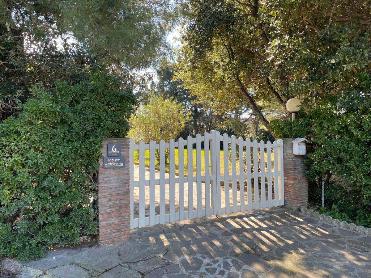 Maison Antoinette San Vincenzo Exterior photo